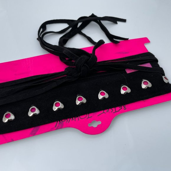 Betsey Johnson Headband Black Suede Heart Wrap Hea - Picture 2 of 6